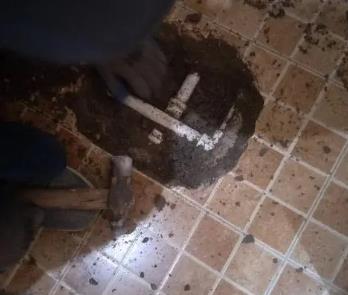 通辽市卫生间漏水维修公司为您分享下卫生间渗水如何处理及注意事项