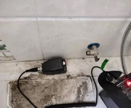 通辽市屋顶漏水维修公司分享下卫生间漏水的危害及解决方法